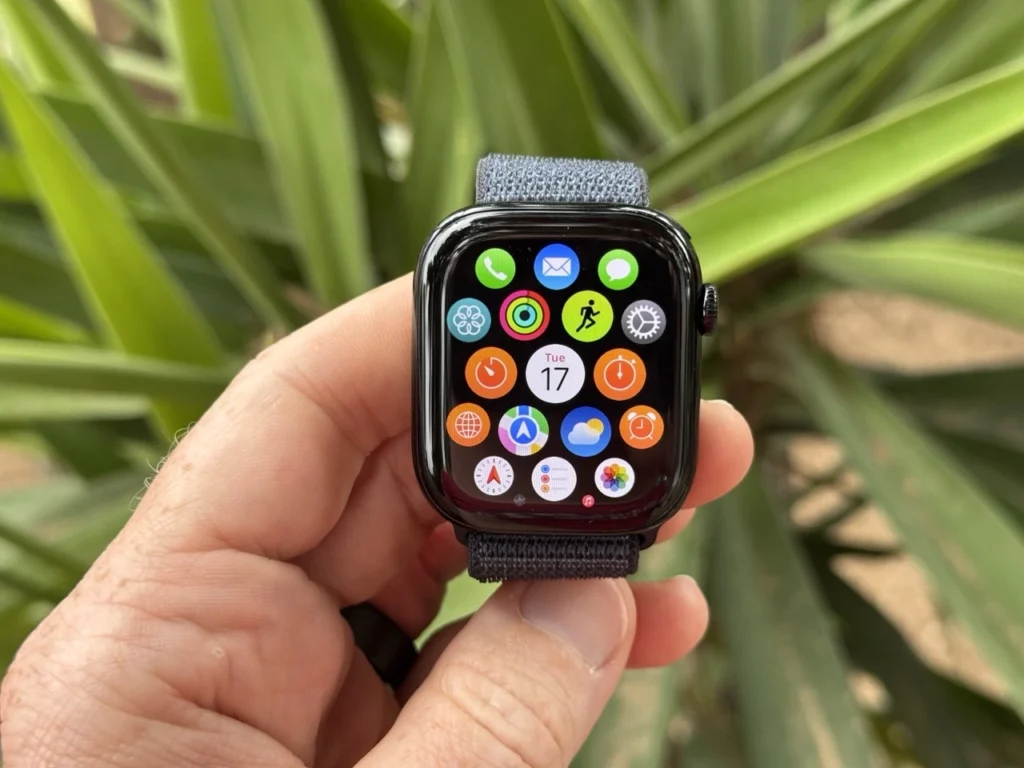 Apple Watch 10 Review: Striking the Perfect Balance 2024