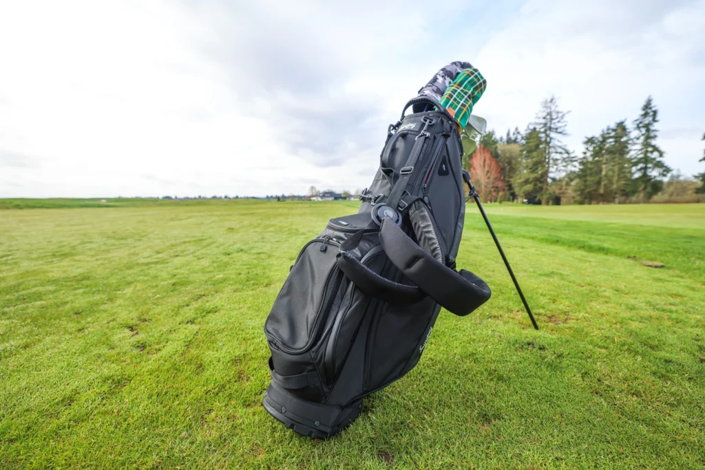 This image has an eSunday Ryder Golf Bag Review: Is This the Best Lightweight Golf Bag for You?mpty alt attribute; its file name is sunday-golf-ryder-bag-2-1-1024x683.webp